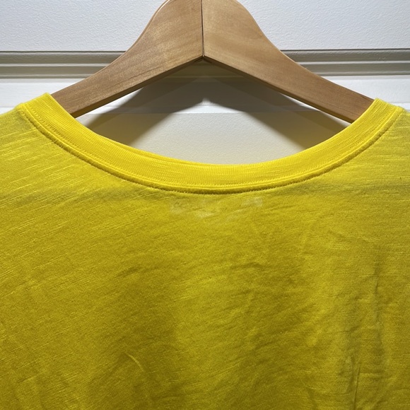 🆕Woman’s top - Picture 2 of 3